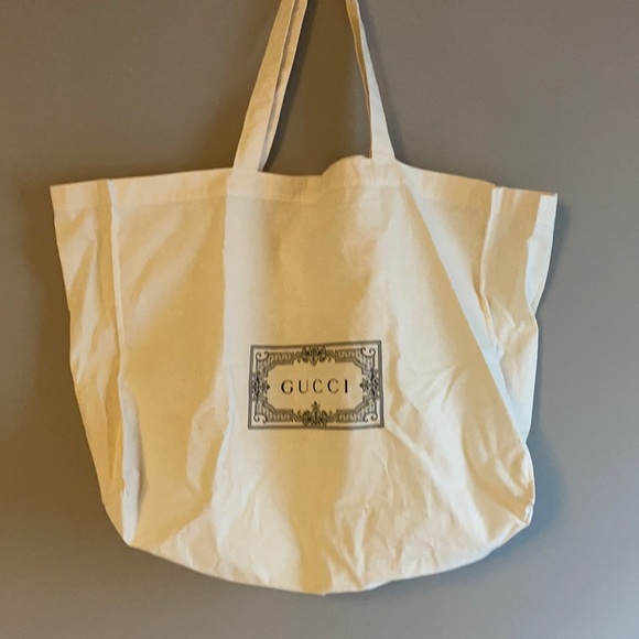Gucci Handbags - Gucci tota bag